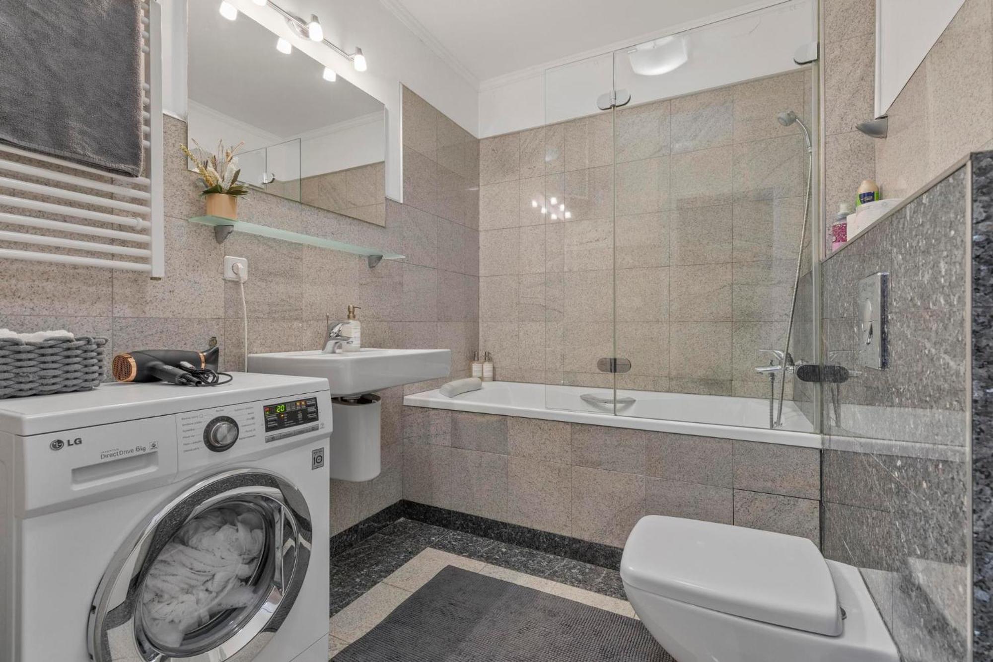 Tomato Apartment - With Free Parking Bratislava Exterior photo