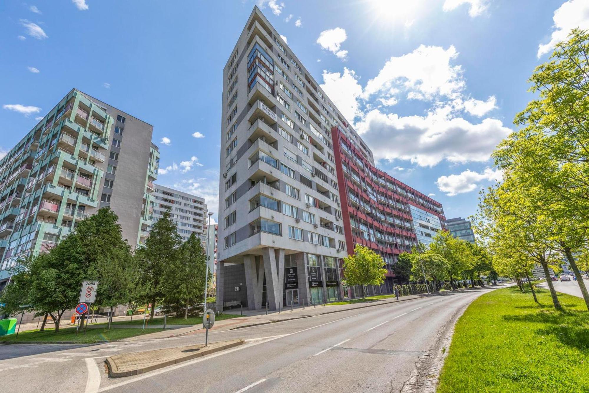 Tomato Apartment - With Free Parking Bratislava Exterior photo