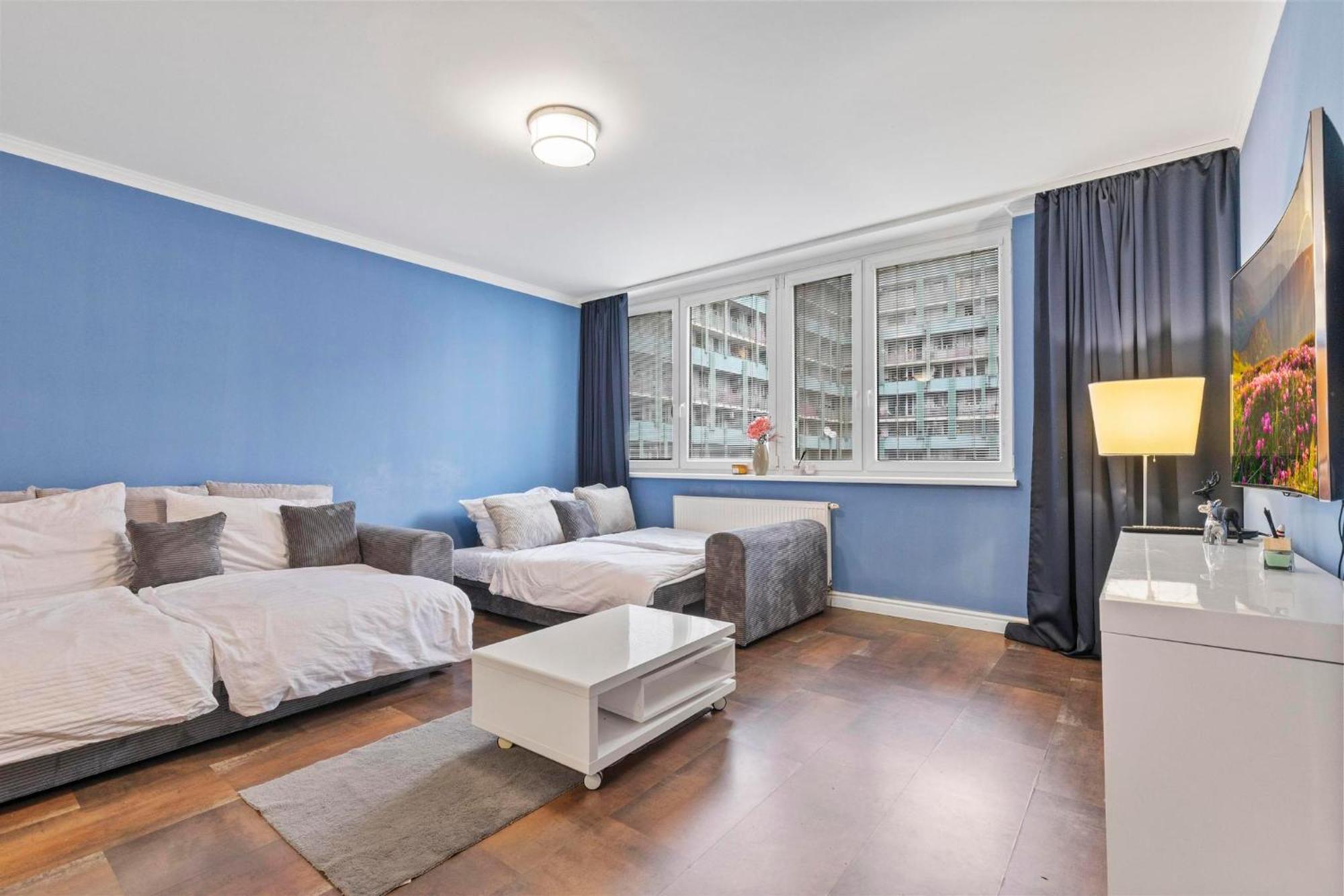 Tomato Apartment - With Free Parking Bratislava Exterior photo